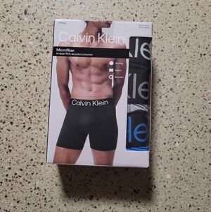 Calvin Klein 3 Pack Mens Size Medium Boxer Briefs Microfiber Wicking Underwear
